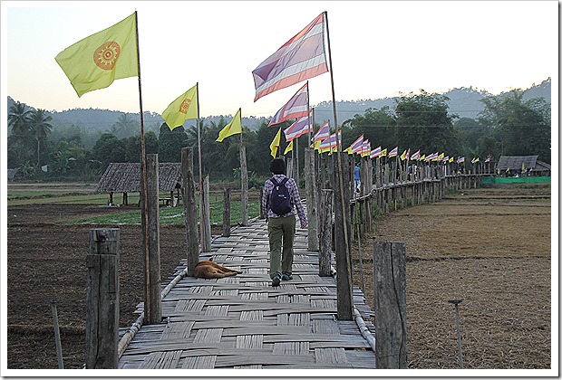 Su Tong Pae Bridge, Around Mae Hong Son