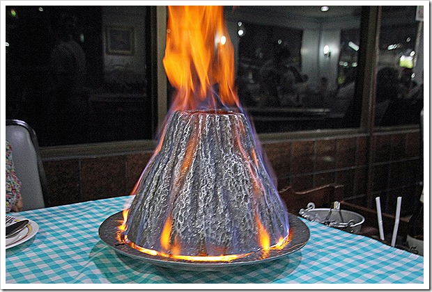 ナコンパトムのエビの火山蒸し焼き(Kung Ob Phu Khao Fai) ナコンパトムのエビの火山蒸し焼き(Kung Ob Phu Khao Fai)