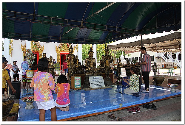 トンクン寺院(Wat Thong Khung)