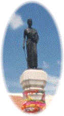 タオ・スラナリ像